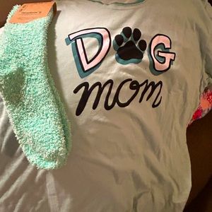 Amazon “Dog Mom” mint t shirt w/ matching furry socks